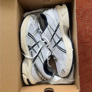 NWT ASICS gel 1130 Sportstyle White / Midnight